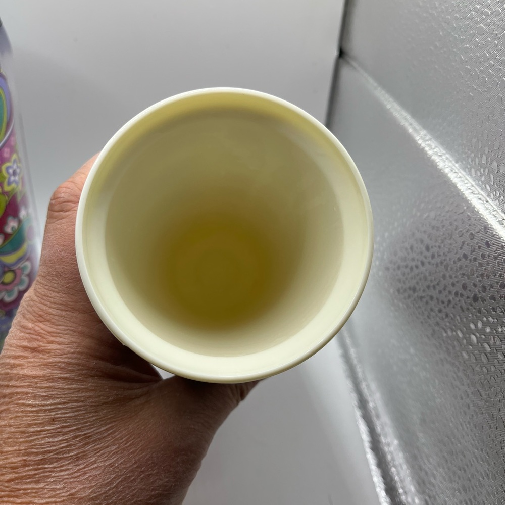 Lot of two Vera Bradley, coffee, and water cups - Picture 9 of 11